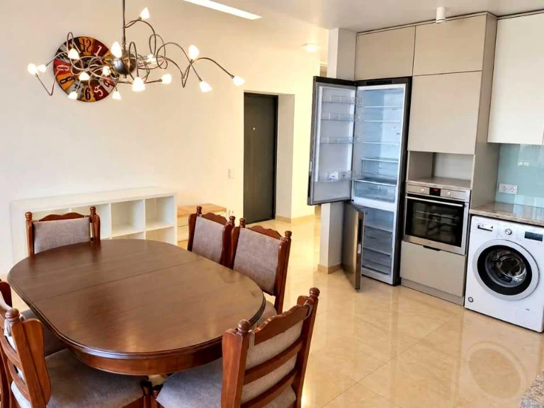 Apartment. Ternopil, V'ycheslava Chornovol Street