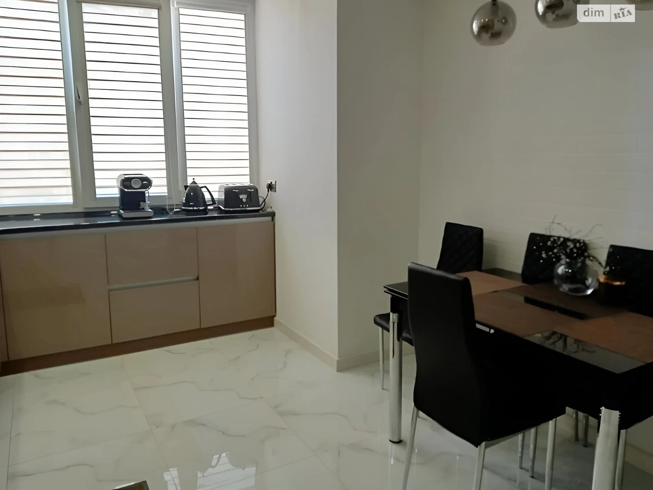 Apartment for Sale: Friendship