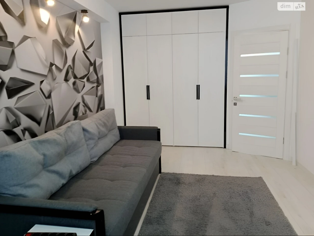 Apartment for Sale: Friendship
