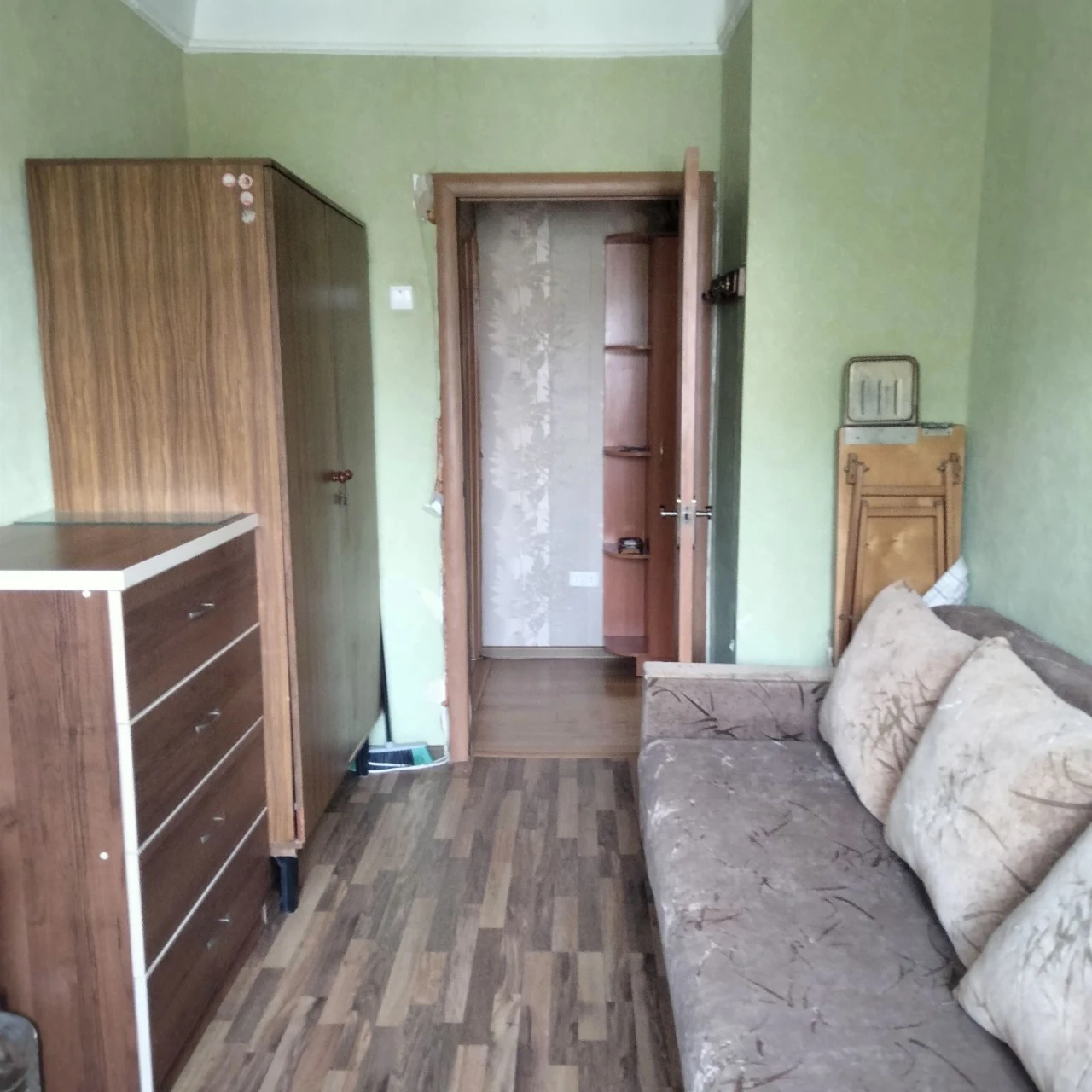 Продается 3-комнатная квартира на улице Левка Лукьяненко