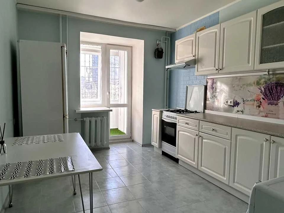 Apartment. Dragomannova St.