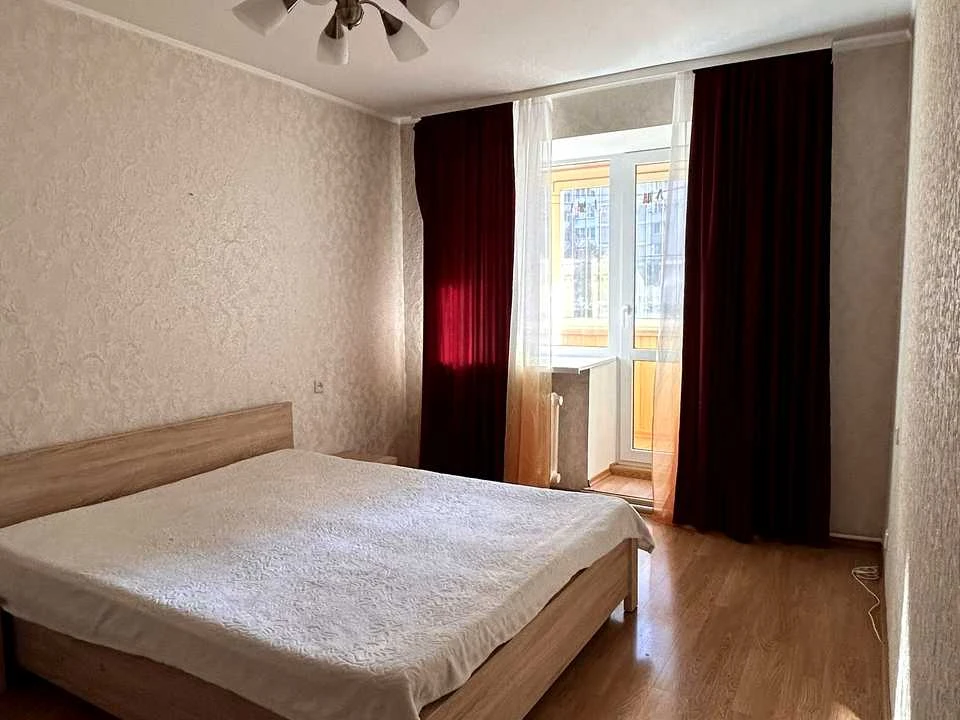 Apartment. Dragomannova St.