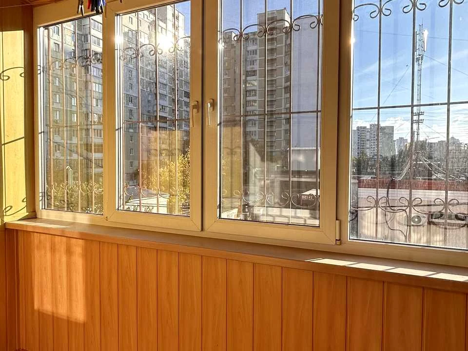 Apartment. Dragomannova St.