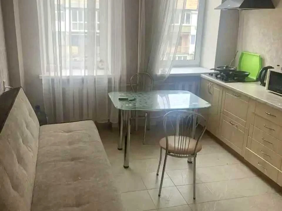 Квартира. Саксаганського, Київ.