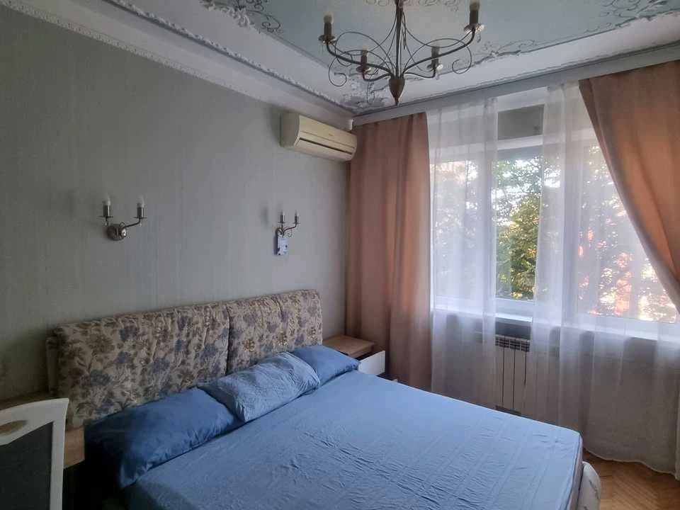 Квартира. Київ, вулиця Панаса Мирного