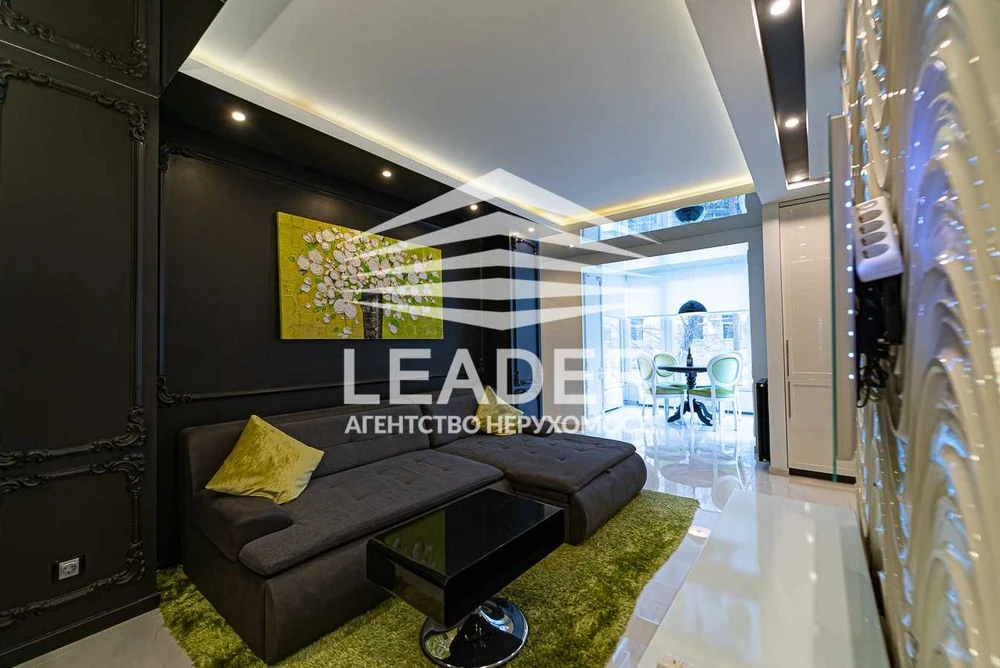 I will rent a 2-room apartment. CENTER-VIP-level! There are no analogues! Car parking! There is no light