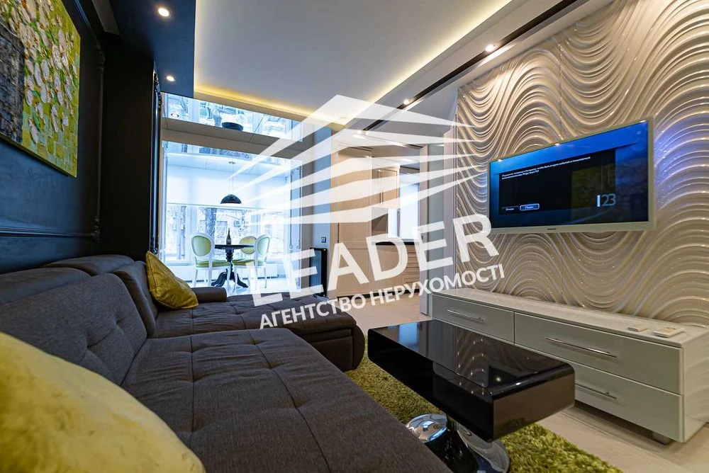 I will rent a 2-room apartment. CENTER-VIP-level! There are no analogues! Car parking! There is no light