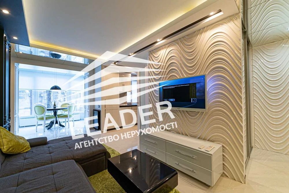 I will rent a 2-room apartment. CENTER-VIP-level! There are no analogues! Car parking! There is no light
