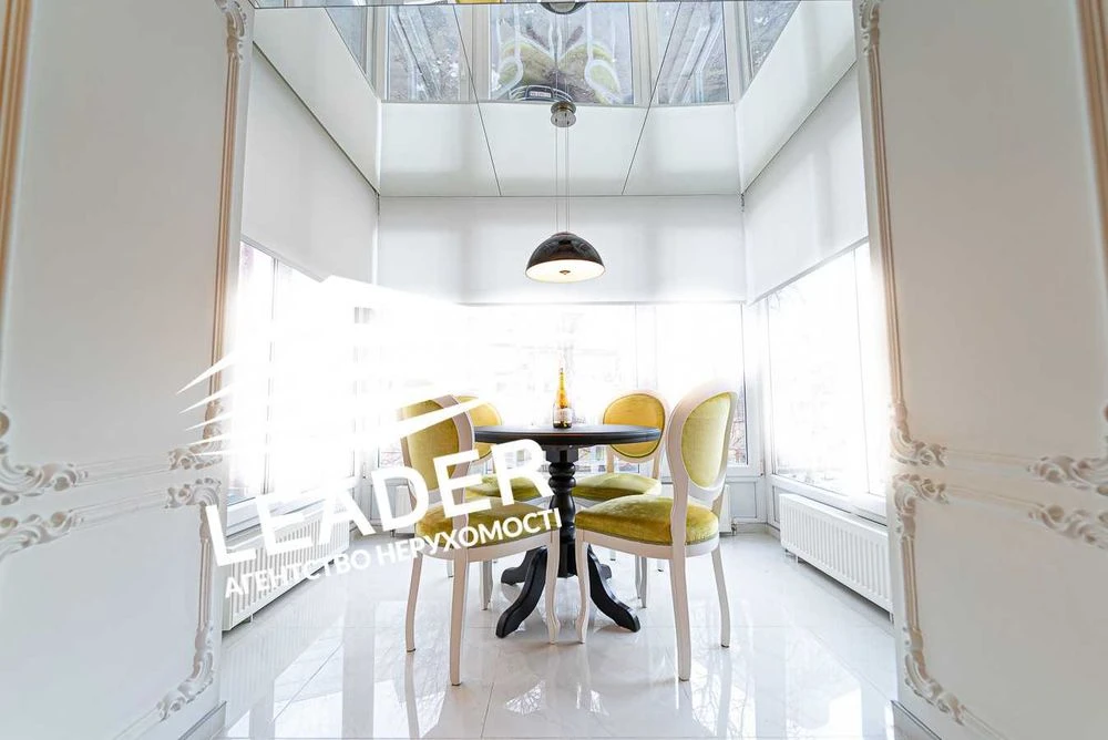 I will rent a 2-room apartment. CENTER-VIP-level! There are no analogues! Car parking! There is no light