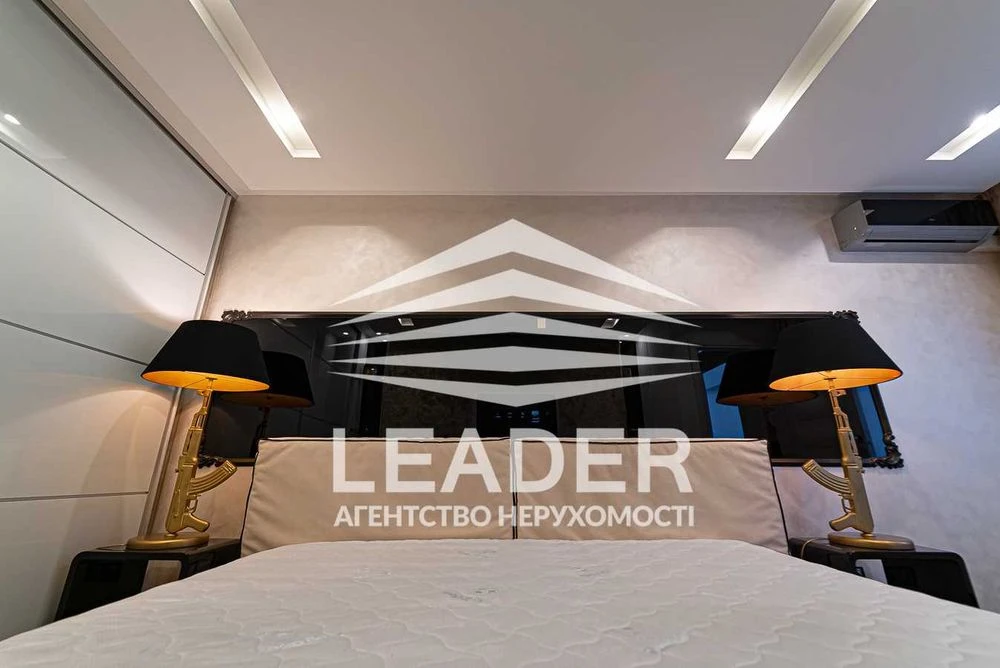 I will rent a 2-room apartment. CENTER-VIP-level! There are no analogues! Car parking! There is no light
