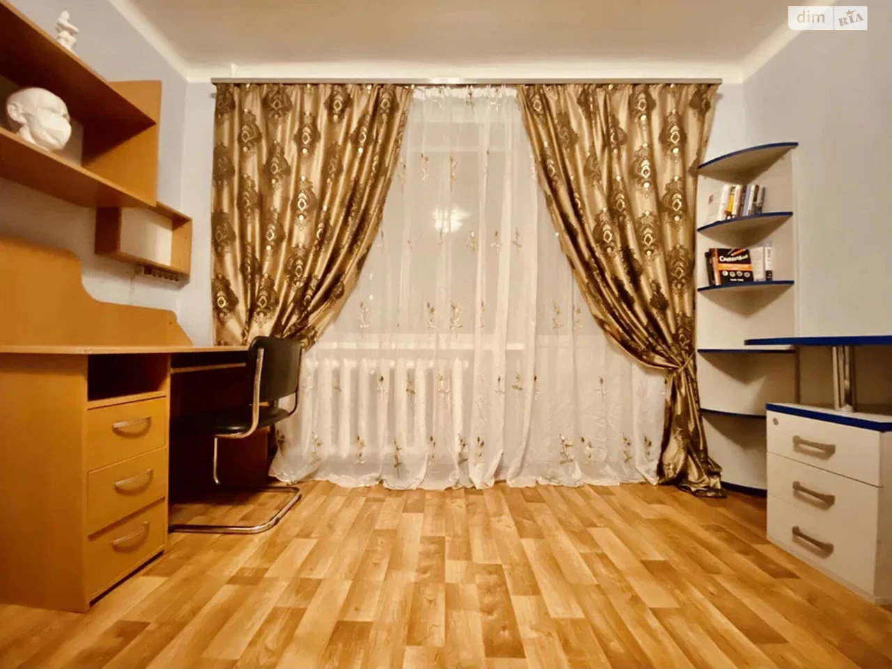Long-Term Rental Apartment, Syrets'