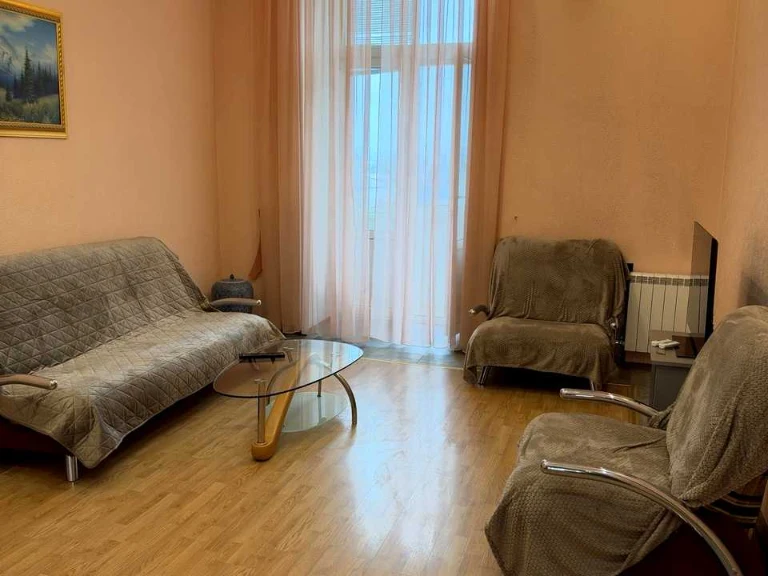 Apartment. Kruhouniversytetska Street, Kyiv