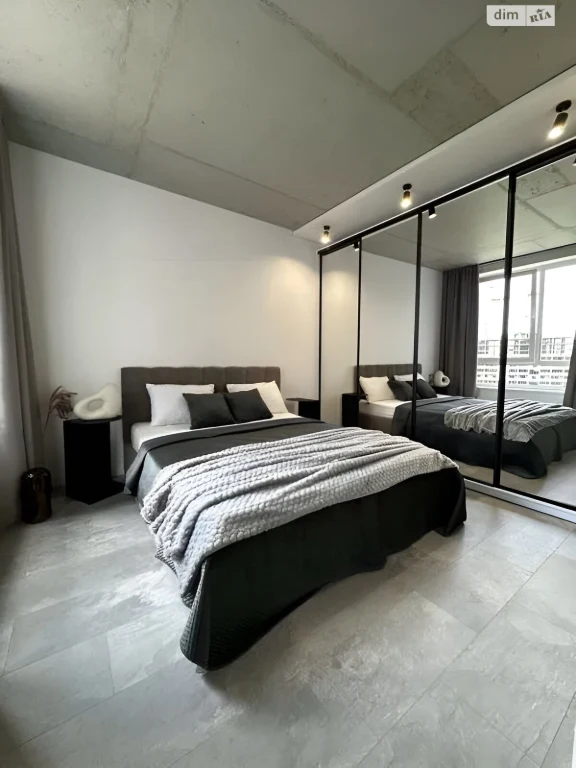 Long-Term Rental Apartment Podilsky