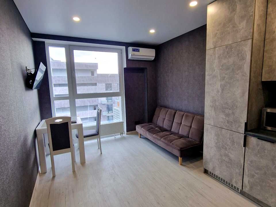 Apartment. Dnipro, Naberezhna Peremohy st.