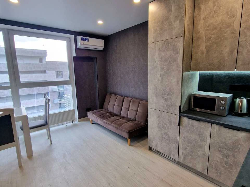 Apartment. Dnipro, Naberezhna Peremohy st.