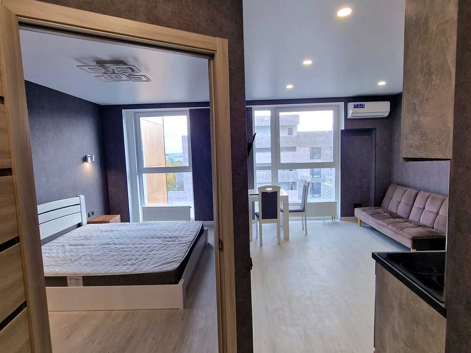 Apartment. Dnipro, Naberezhna Peremohy st.