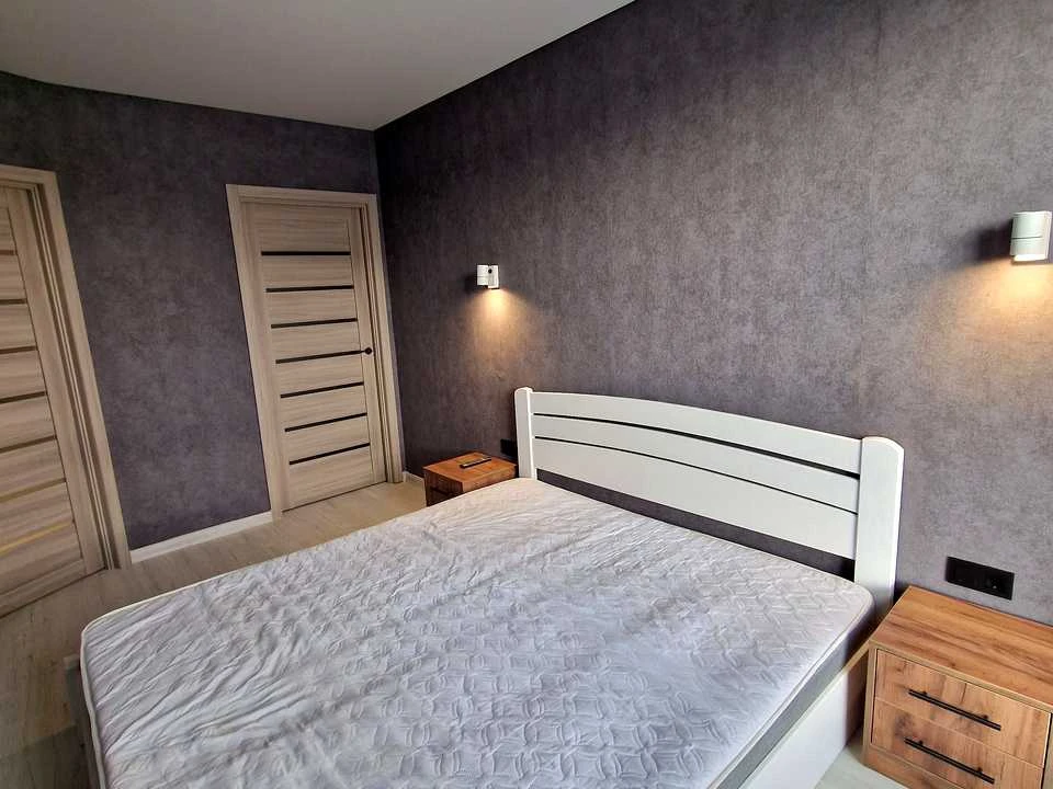 Apartment. Dnipro, Naberezhna Peremohy st.