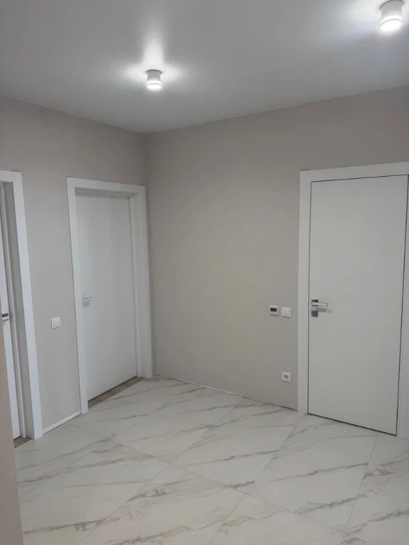 Spacious, two-sided apartment in the "City of Flowers" complex