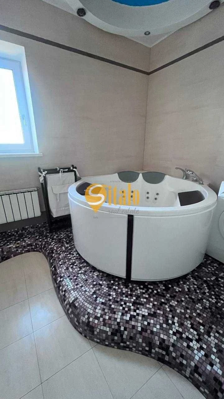 Sale of a two-story penthouse with a terrace. Pozniaky, Osokorky.