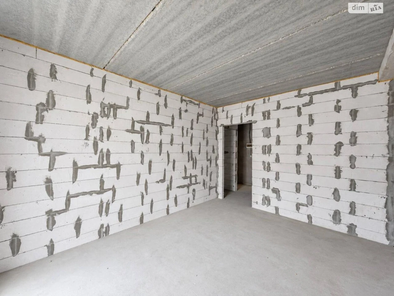 Sale Apartment Holosiiv