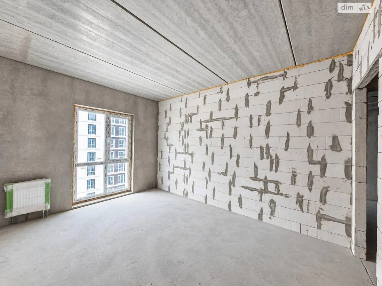 Sale Apartment Holosiiv