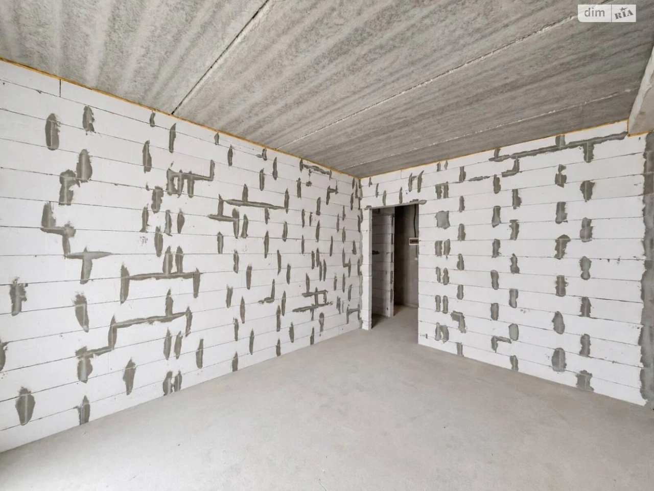 Sale Apartment Holosiiv