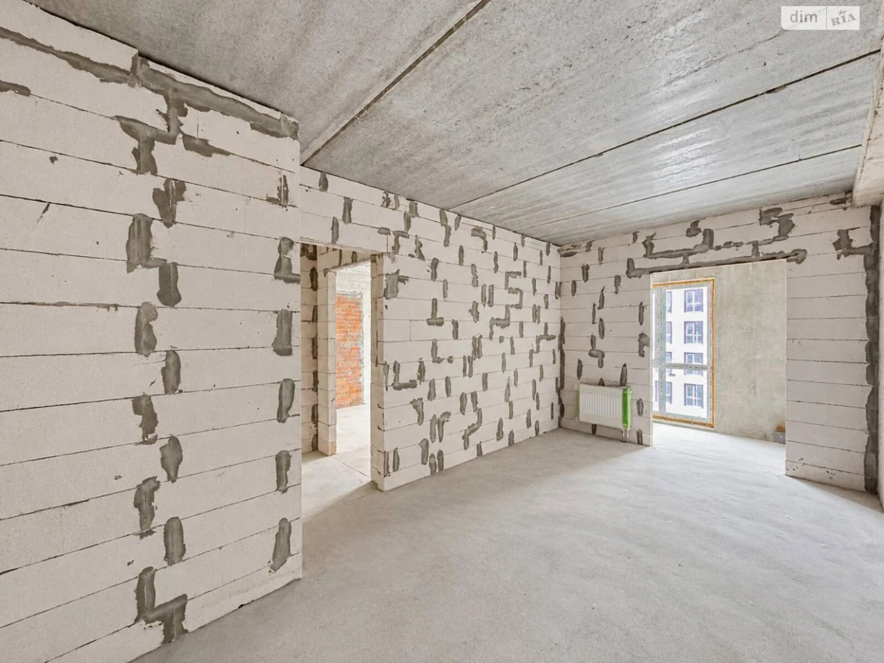 Sale Apartment Holosiiv
