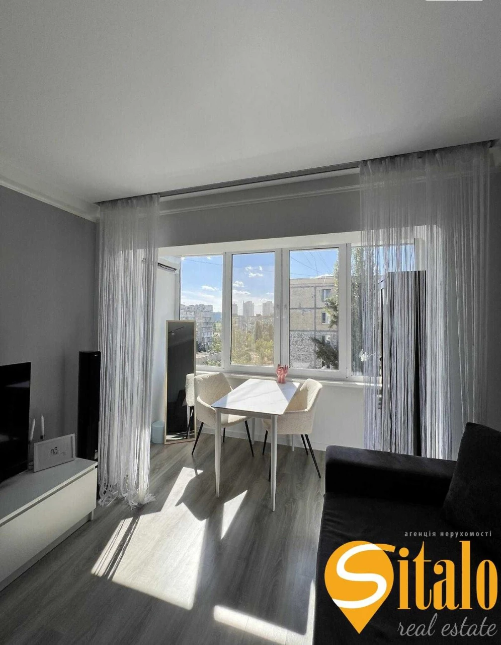 Sale of a 1-room apartment in Berestyk, Silver Breeze Shopping Center, Tychy