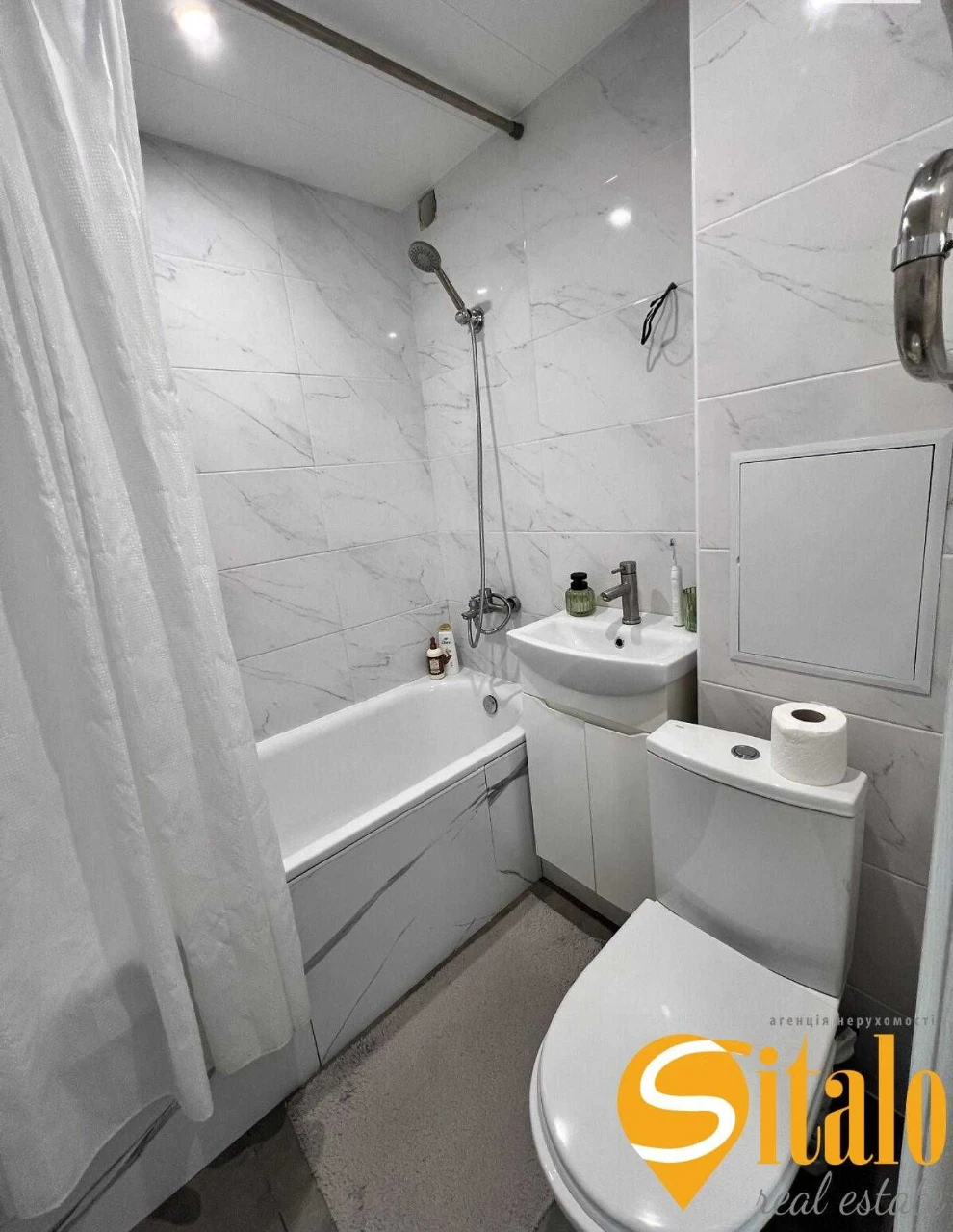 Sale of a 1-room apartment in Berestyk, Silver Breeze Shopping Center, Tychy