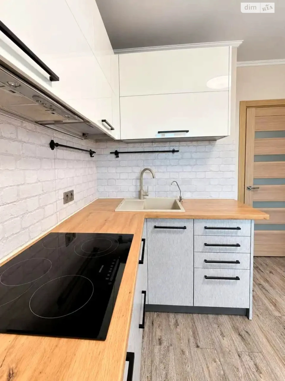 Apartment for Sale in Holosiiv