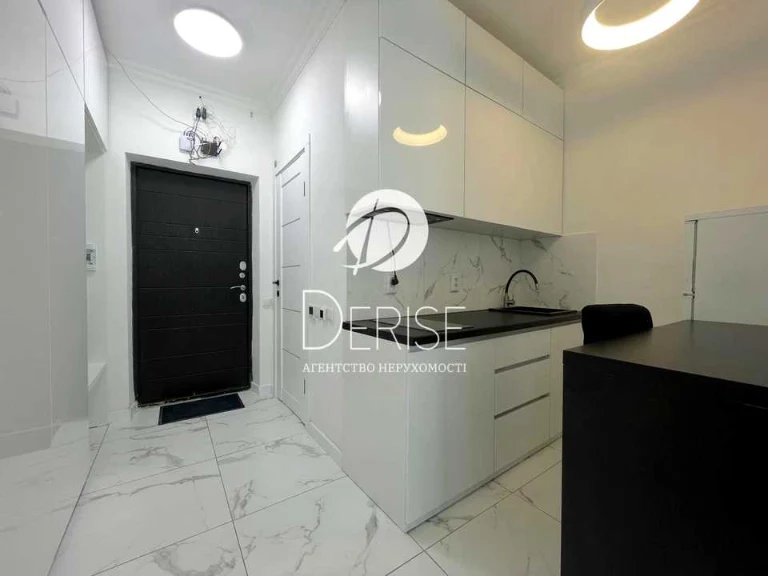 Apartment. Kyiv, Kam'yanska st.