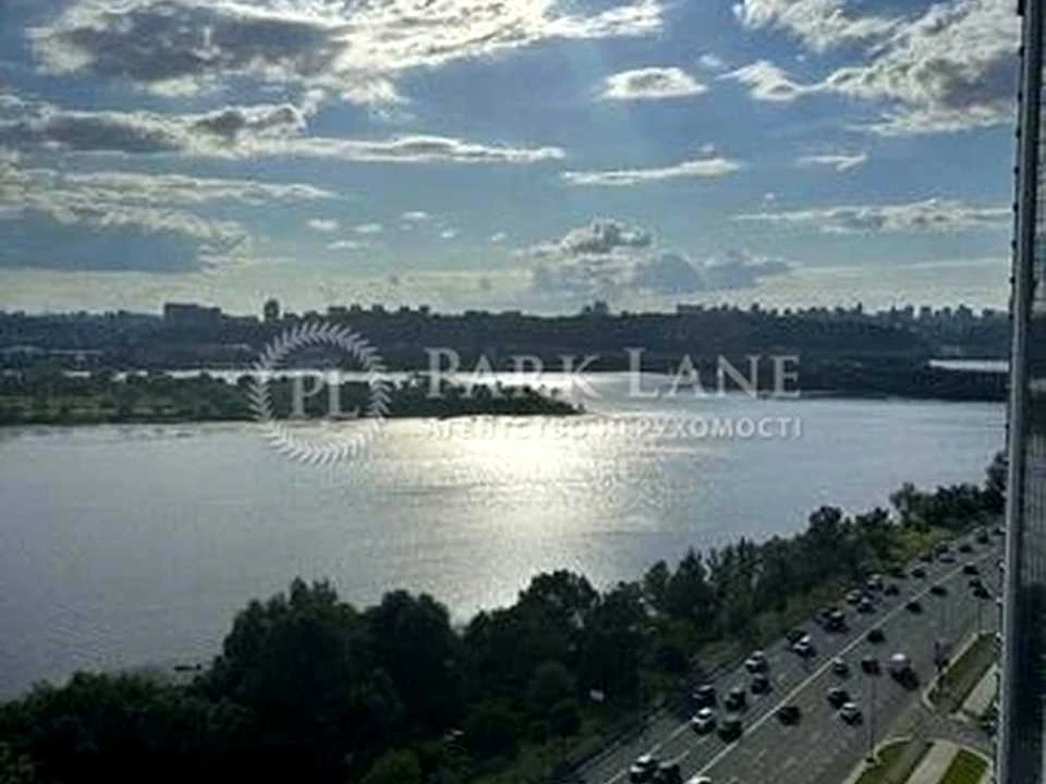 Квартира. Київ, Дніпровська набережна вул.