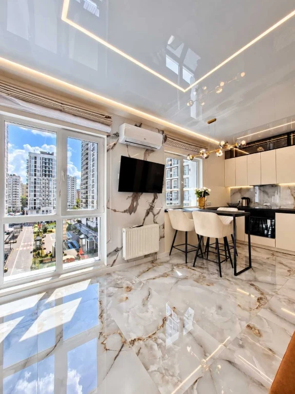 Sale of a 1-bedroom apartment 41.2 m² with designer renovation