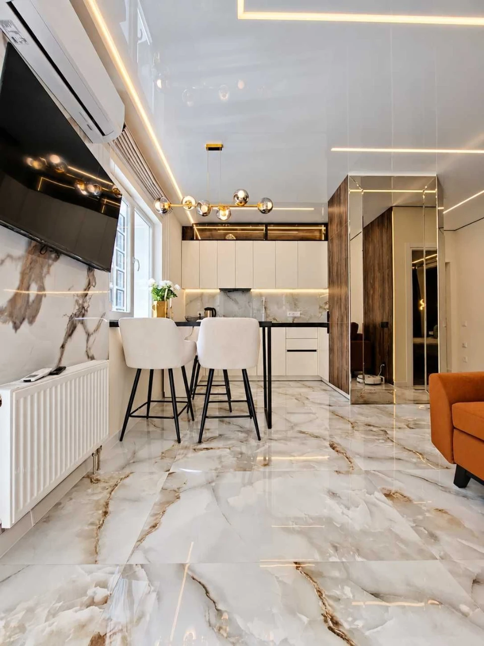 Sale of a 1-bedroom apartment 41.2 m² with designer renovation