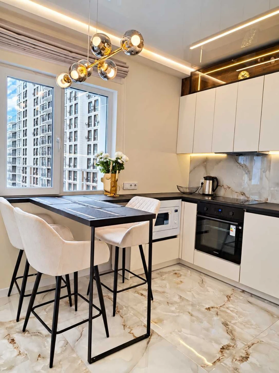 Sale of a 1-bedroom apartment 41.2 m² with designer renovation