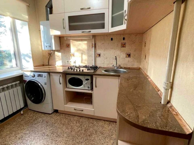 Apartment. Dnipro, Mykhaila Grusevych Street