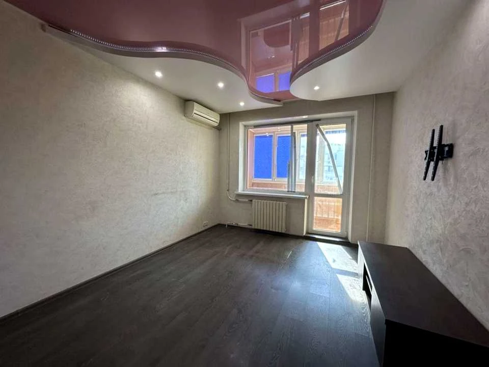 Apartment. Dnipro, Mandrykivska st.
