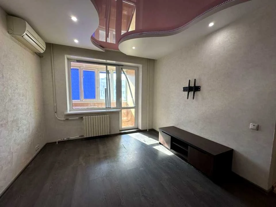 Apartment. Dnipro, Mandrykivska st.