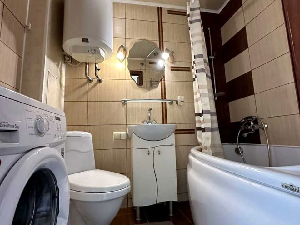 Apartment. Dnipro, Mandrykivska st.