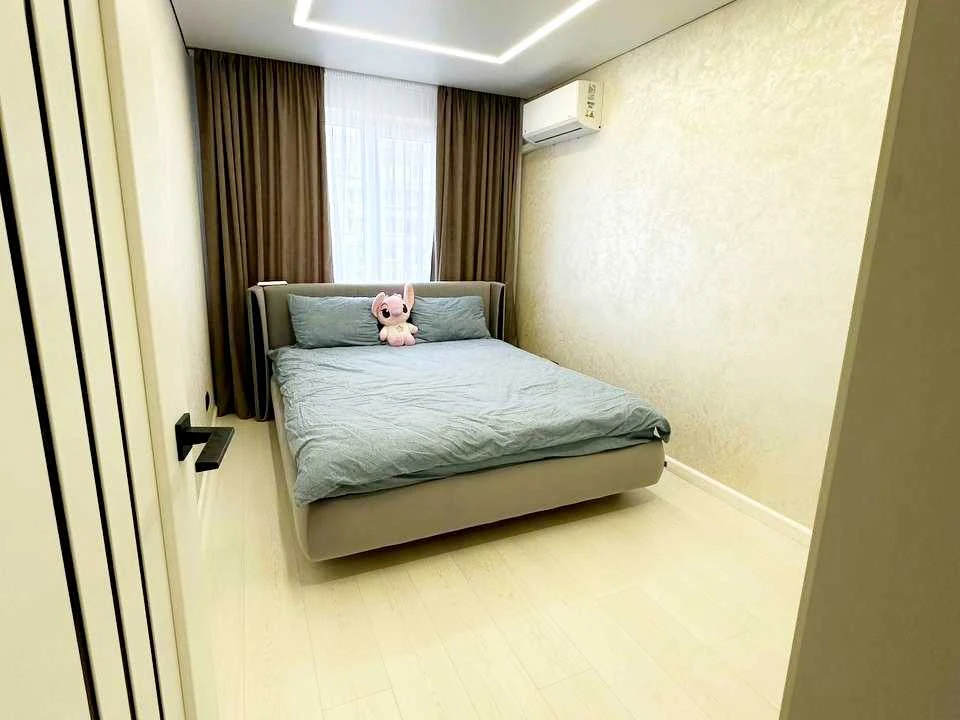 Apartment. Holy-Mykhailivska Street, Kryvyi Rih