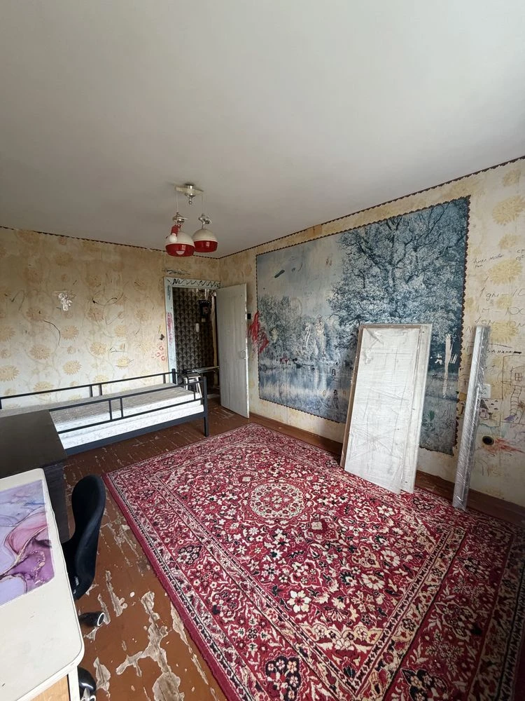 Продаж 3к кв в тихому місці( поруч Басейн, Парк)