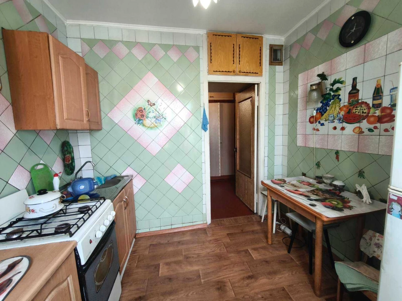For Sale: 3-bedroom apartment, 70 sq.m.