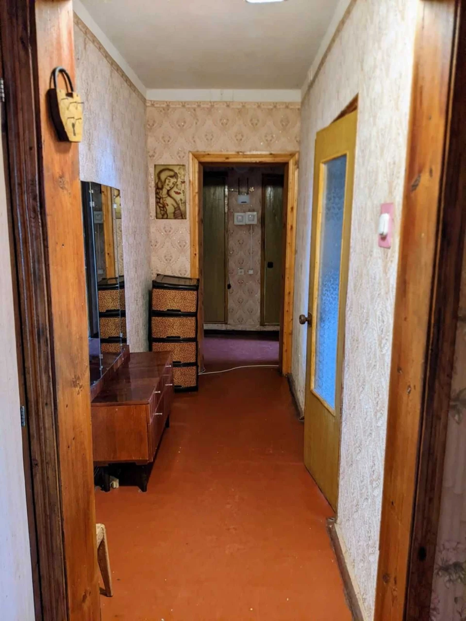 For Sale: 3-bedroom apartment, 70 sq.m.