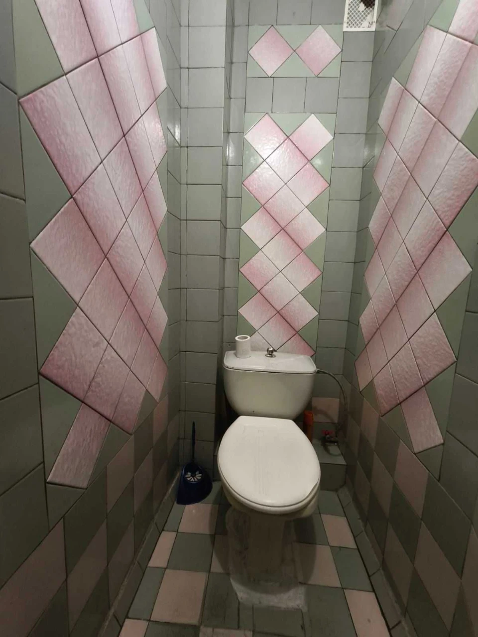 For Sale: 3-bedroom apartment, 70 sq.m.