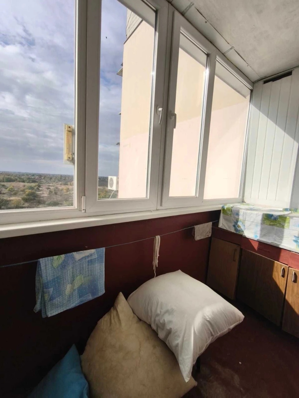 For Sale: 3-bedroom apartment, 70 sq.m.