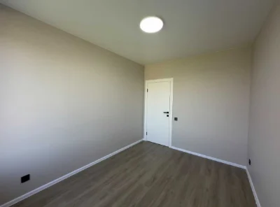 Spacious and bright 2-bedroom apartment with new renovation in