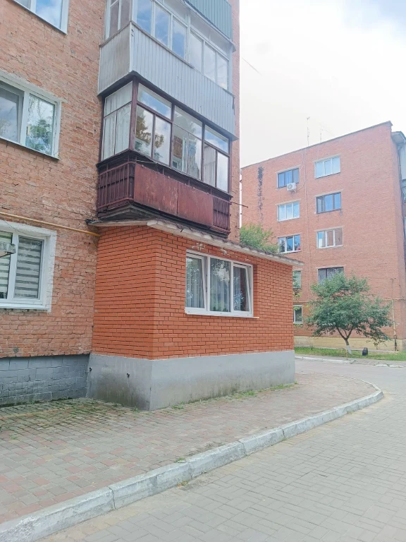 3-room apartment in a perfect location - opposite a building