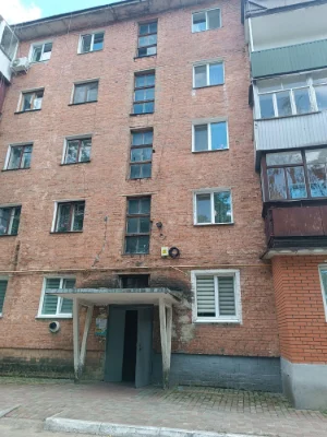 3-room apartment in a perfect location - opposite a building