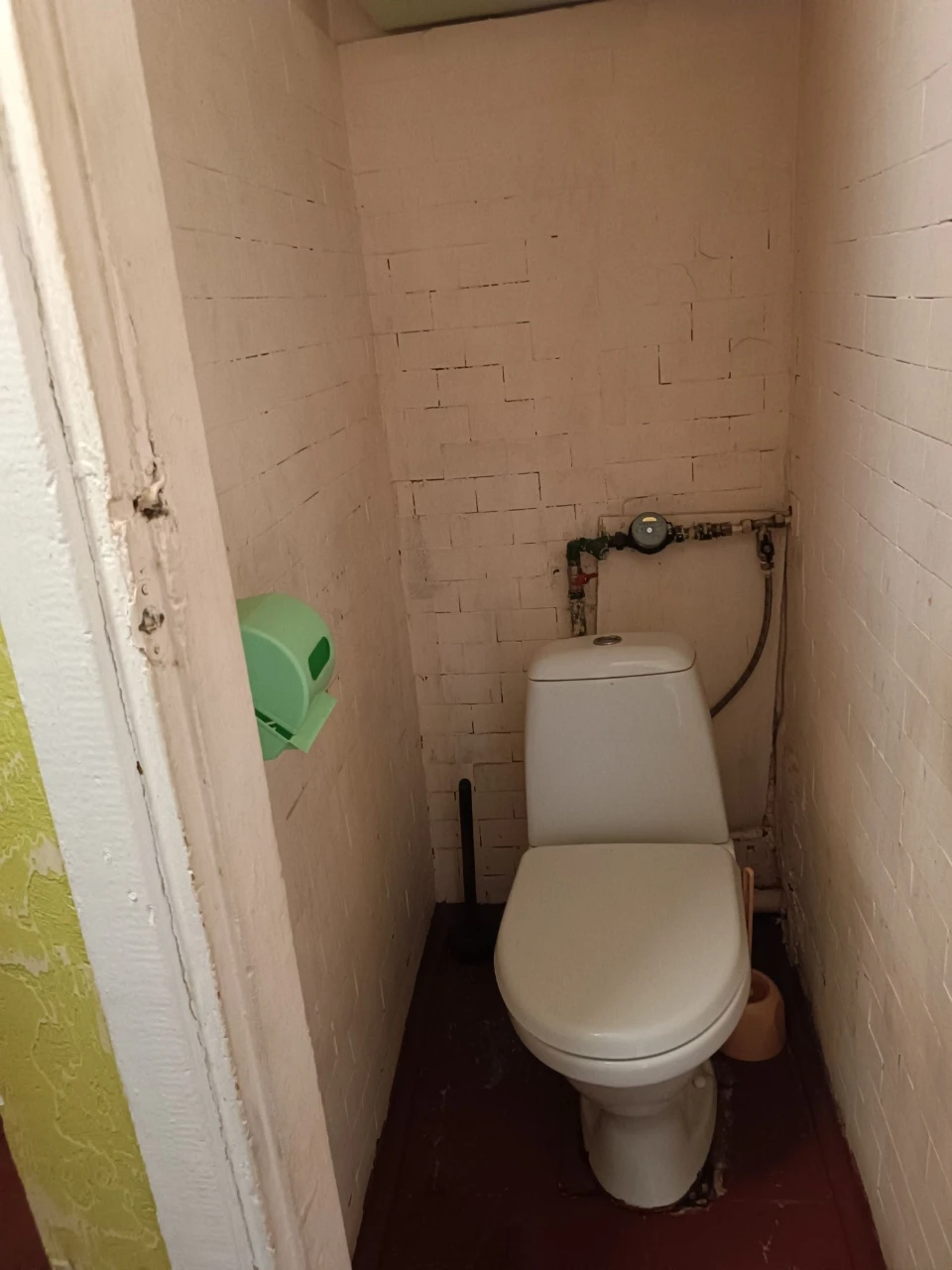 3-room apartment in a perfect location - opposite a building