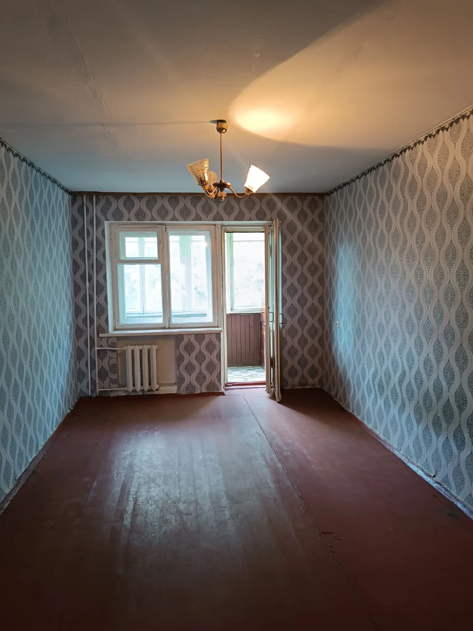 3-room apartment in a perfect location - opposite a building